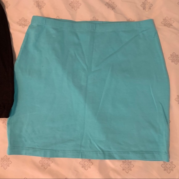 Lot of 2 Mini Skirts - Picture 2 of 8